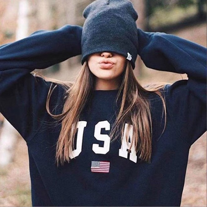 Letter Print Round Neck Long-sleeved Loose Sweater Women